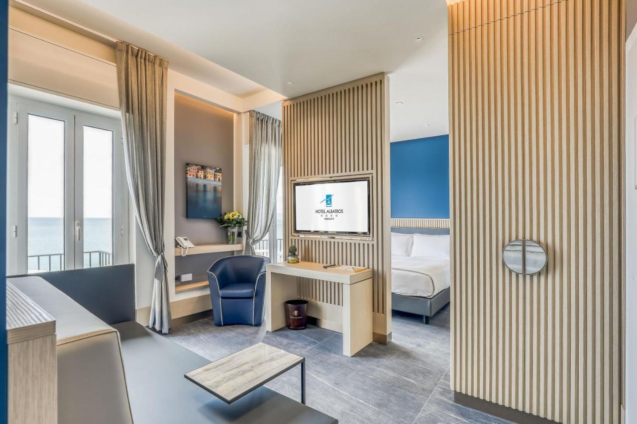 Hotel Albatros Varigotti Esterno foto
