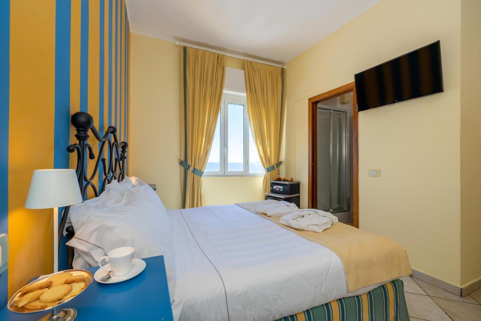 Hotel Albatros Varigotti Esterno foto